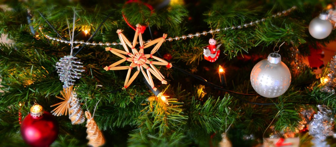 office Christmas tree decoration ideas office-Christmas-tree-decoration-ideas